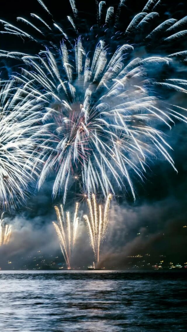 🎉Votre soirée du 15 Août 2023 🎊
#fireworks #15aout #boat #sunset #night #fete #event #private #boatparty